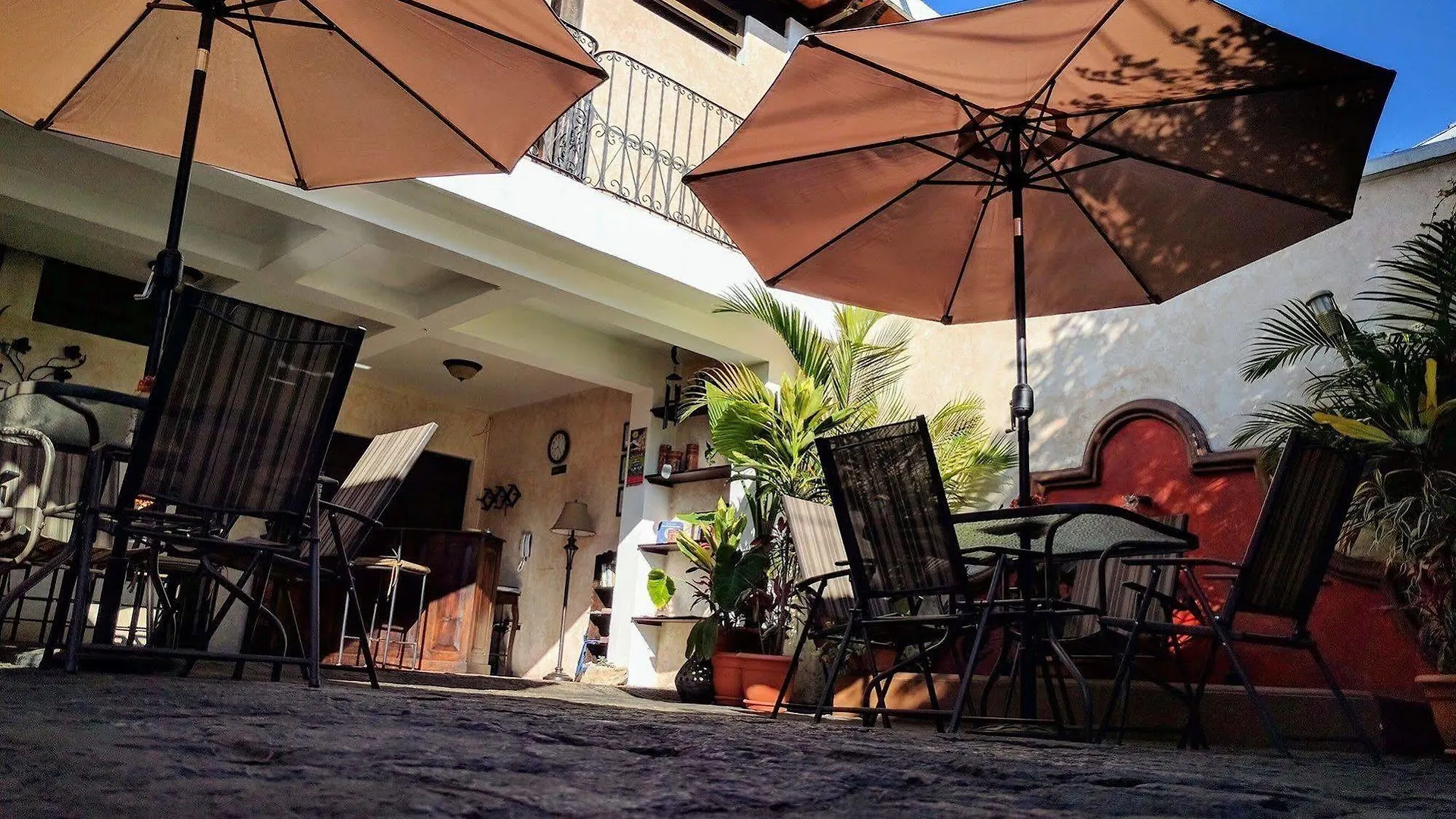 ****  אנטיגואה גואטמלה Hotel Posada De La Luna הונדורס
