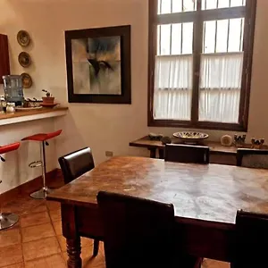 Habitación en casa particular En Linda Casa Muy Tranquila