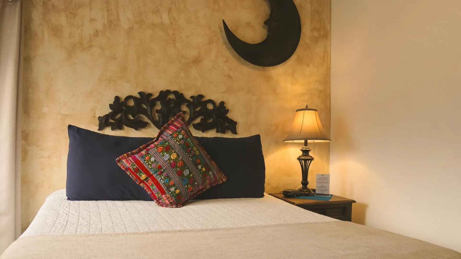 ****  Hotel Posada De La Luna Antigua Guatemala